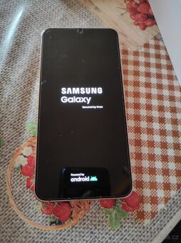Samsung Galaxy S22 plus - 2