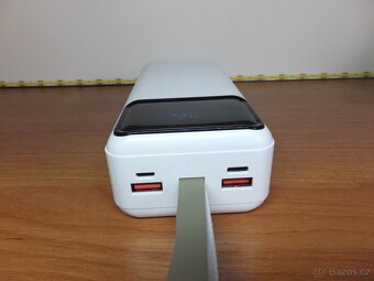 30000mAh powerbanka se svítilnou, zn.Hinne 22.5W. - 2