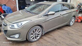 PRODÁM HYUNDAI I40 R.V 2014 KOMBI - 2