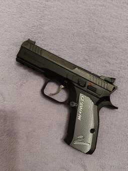 CZ shadow2compact - 2
