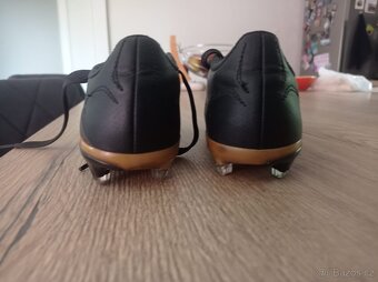 DĚTSKÉ KOPAČKY NIKE PREDATOR, ČERNO-ZLATÁ- JAKO NOVÉ, VEL.35 - 2