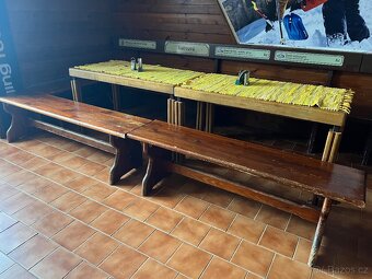 Prodam stoly, lavice a zidle z restaurace - 2