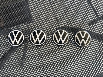 Nové středové krytky VW ID 3 4 5 - 2