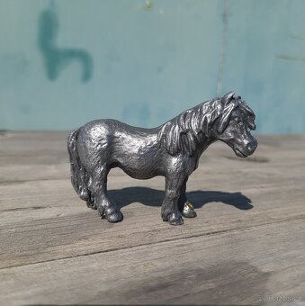 Cínová figurka, těžítko - poník - 2