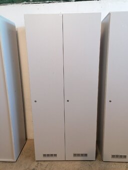 Dvoudveřové převlíkací uzamikatelné skříňky - 2