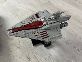 LEGO Star Wars 75404 - 2
