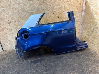 ZADNÍ PRAVÁ BOČNICE AUDI A1 TŘÍ DVEŘOVÉ - 2