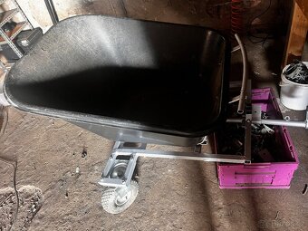 Vozík tlačeny traktůrkem hecht7970 - 2