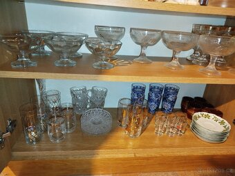 Skleničky, hrnečky... - 2