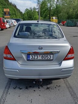 Nissan tiida 1.6  LPG - 2