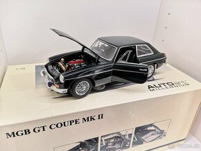 MGB GT coupe MK II 1:18 AutoArt - 2