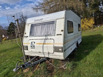 Karavan Knaus Sudwind s předstanem - 2