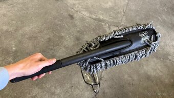 Mikrovláknová prachovka s rukojetí Auto Finesse Dust Buddy - 2