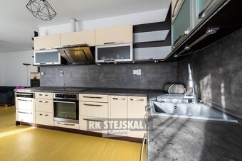Pronájem bytu 3+kk, 69 m², Hluboká nad Vltavou - 2