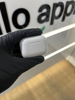 Apple AirPods Pro 2 Generace (Lightning) - 2