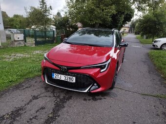 Prodám Toyota Corolla ST GR sport 2.0 146 kw hybrid - 2