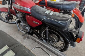 JAWA 638 - 1986 JAWA 634 - 1983 JAWA - CZ 125 - 2
