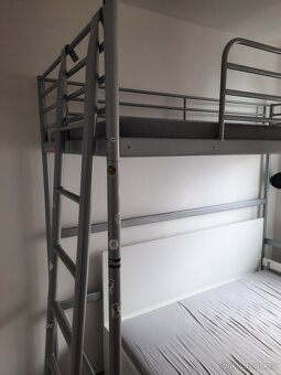IKEA Patrová kovová postel s prostorem - 2