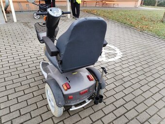 Prodám elektrický invalidní vozík - 2