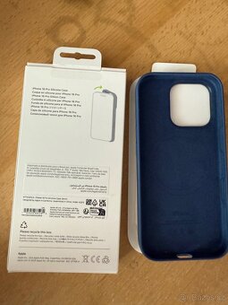 Silikonový kryt s MagSafe na iPhone 16 pro - 2
