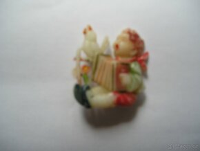 Připínací plastová figurka - 2