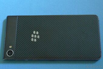 Blackberry Motion - 2
