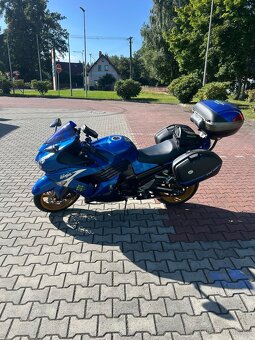 Kawasaki ZZR1400 - 2