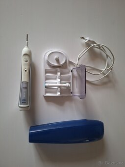 Zubní kartáček Oral B - 2