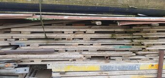 Prodám trubkové lešení + lešení novejšiho typu - 2