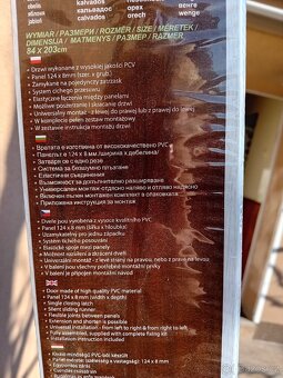 Bíle shrnovací dveře - 2