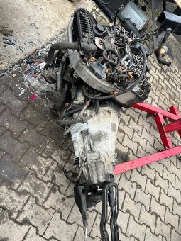 Prodám motor vyndaný z Mercedesu w203 - 2