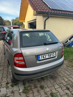 Pronájem vozů na rozvoz jídla - Škoda Fabia - 2