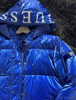 ZNAČKOVÁ BUNDA GUESS - 2