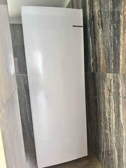 Volně stojící mrazák BOSCH GSN58VWEV - 2