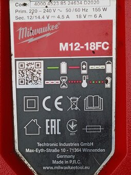 MILWAUKEE Inteligentní nabíječka M12-18 C - 2