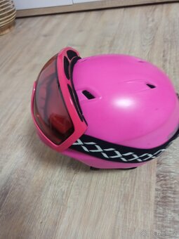 Lyžařská helma - 2