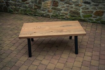 Modřínový konferenční stolek - 2