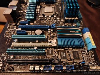 ASUS P8Z68-V PRO (intel Z68) + i5 2500K - 2