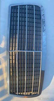 Originál maska W124 po faceliftu - Ečková - 2