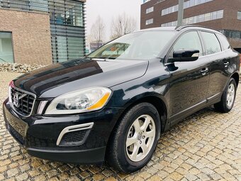 Volvo XC60 2.4D 5VÁLEC 4x4 120KW AUTOMAT NAVIGACE SENZORY - 2