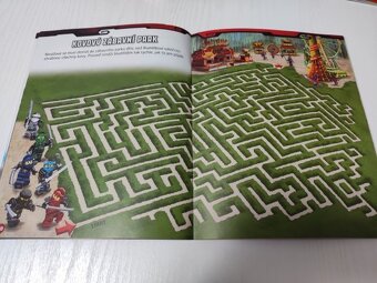 LEGO NINJAGO DÁRKOVÁ PLECHOVÁ KRABÍČKA S KNÍŽKAMA - 2