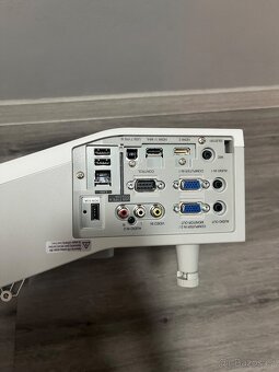 Projektor Hitachi - 2