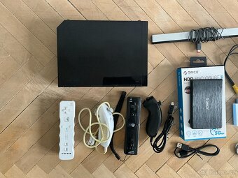 Nintendo Wii - 2 ovladače - HDD plný her (Rozprodej sbírky) - 2