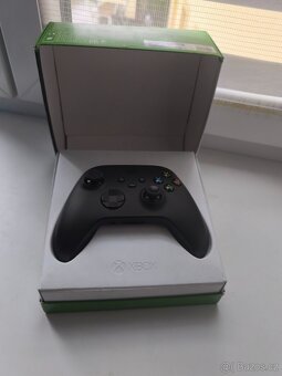 bezdrátový ovladač Xbox Carbon Black - 2