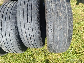 195/65/15 - 2