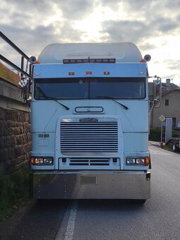 Freightliner FLB - 2