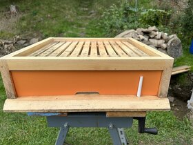 Varroa dna na úl 39x24cm, mateří mřížky, krmítko - 2