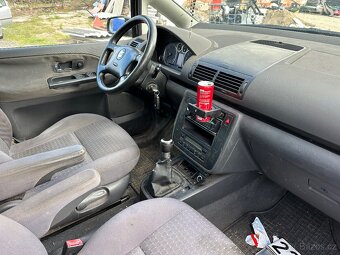 Rozprodám na díly Seat Alhambra 1.9tdi 85kw - 2