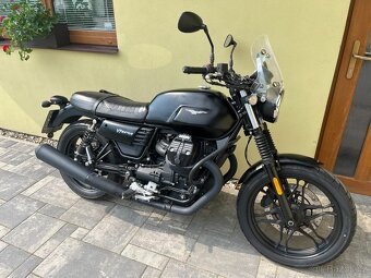 Moto Guzzi V7 III Stone - 2
