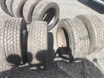 Nákladní pneu 295/60 R22,5 - 2